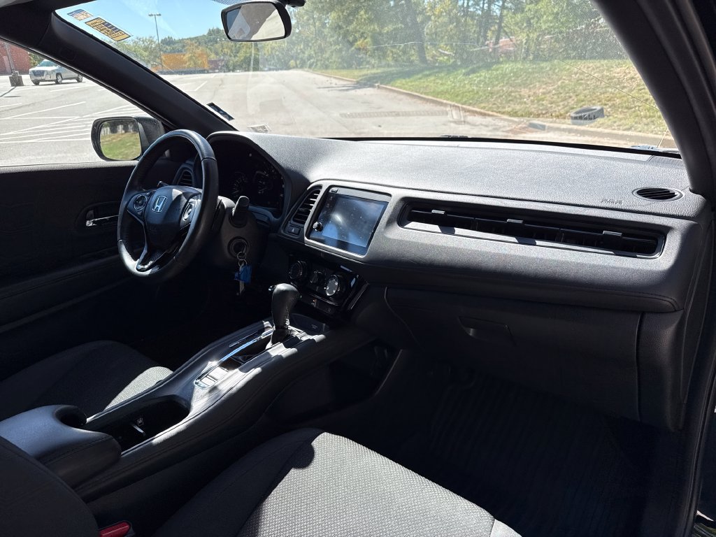 Used 2019 Honda HR-V Sport image 26
