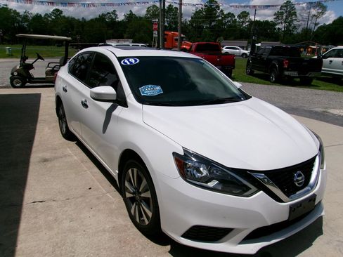 Used 2019 Nissan Sentra SV w/ Special Edition Package image 3