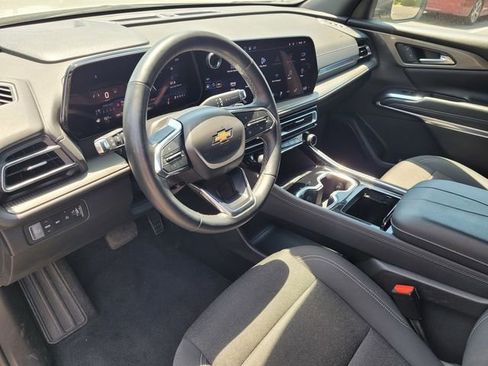 Used 2024 Chevrolet Traverse LT AWD/4WD image 7