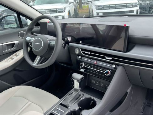 New 2026 Hyundai Sonata SE FWD image 21