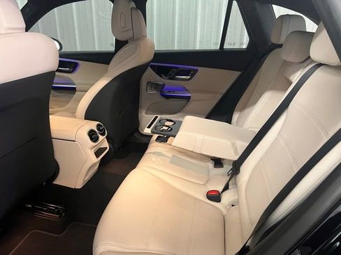 Used 2025 Mercedes-Benz GLC 350e 4MATIC image 14