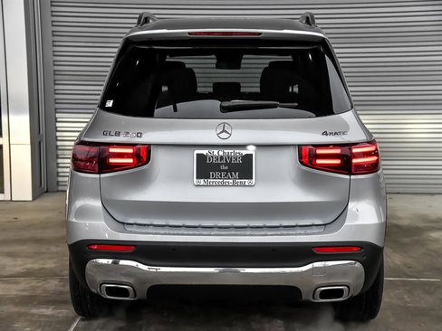 Certified 2025 Mercedes-Benz GLB 250 GLB 250 4MATIC image 6