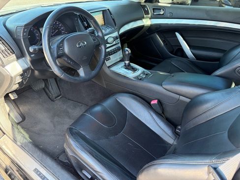 Used 2014 INFINITI Q60 Convertible w/ Premium Package RWD image 11