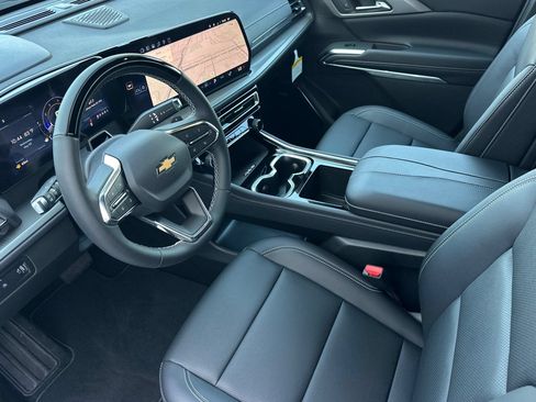 New 2026 Chevrolet Traverse LT w/ Enhanced Driving Package FWD image 10