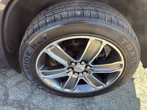 Used 2017 GMC Acadia Denali AWD/4WD image 9