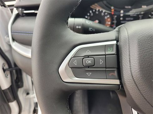 New 2026 Jeep Compass Latitude image 30