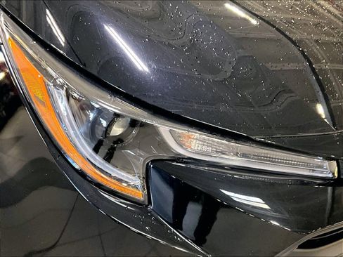 Used 2023 Toyota Corolla LE image 32
