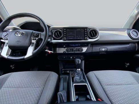 Used 2021 Toyota Tacoma SR5 RWD image 15