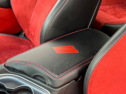 Used 2016 Dodge Challenger R/T Scat Pack w/ Leather Interior Group RWD image 19