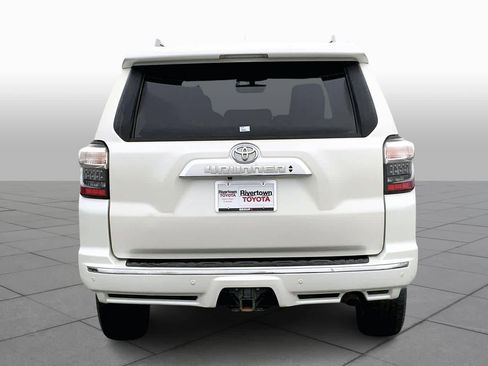 Used 2016 Toyota 4Runner Limited image 4
