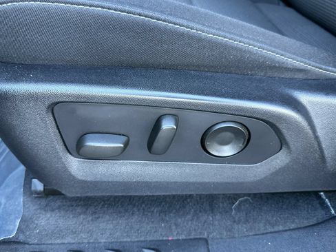 Certified 2024 GMC Canyon Elevation w/ Convenience Package AWD/4WD image 12