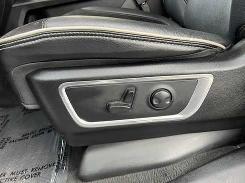 Used 2024 RAM 1500 Laramie image 11