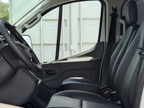 New 2026 Ford Transit 250 Low Roof RWD image 18