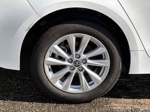 Used 2025 Toyota Corolla LE image 12