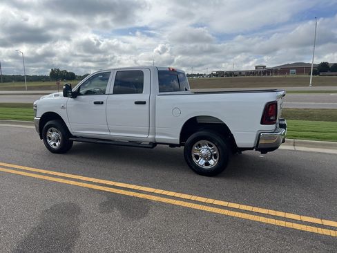 Certified 2025 RAM 2500 Tradesman AWD/4WD image 9