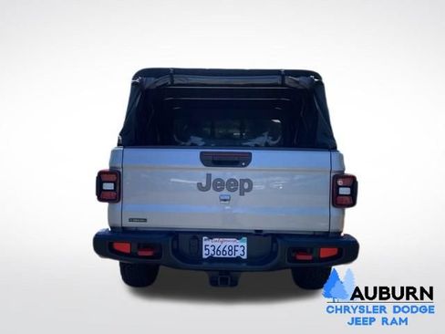 Used 2021 Jeep Gladiator Rubicon AWD/4WD image 6