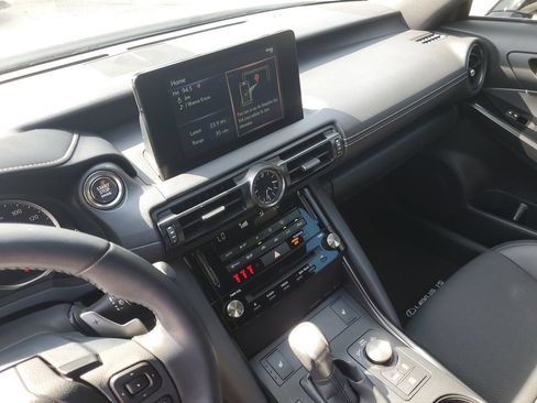 Used 2024 Lexus IS 350 F Sport RWD image 19