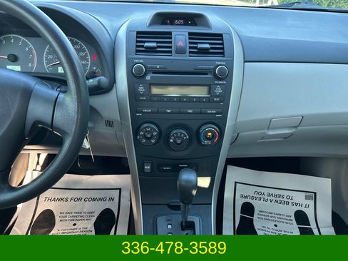 Used 2013 Toyota Corolla L FWD image 20