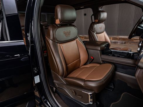 Used 2025 Ford F350 King Ranch w/ Chrome Package image 31