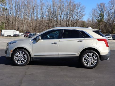 Used 2017 Cadillac XT5 Premium Luxury image 3