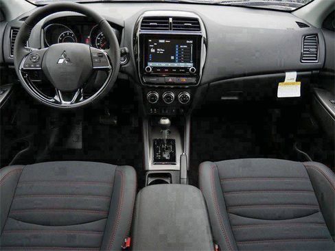 New 2025 Mitsubishi Outlander Sport SE image 7