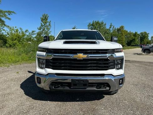Used 2025 Chevrolet Silverado 2500 LT w/ Convenience Package AWD/4WD image 24