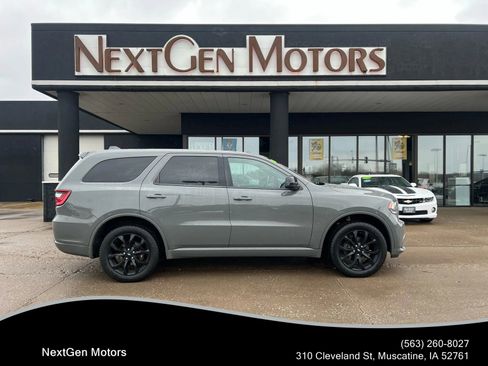 Used 2020 Dodge Durango SXT image 1