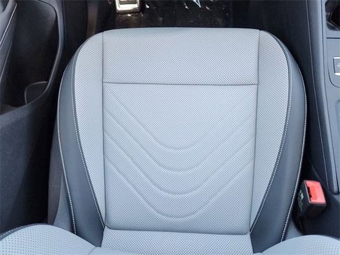 New 2026 Volkswagen Tiguan SE R-Line image 22