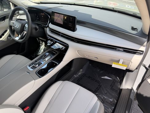 New 2027 INFINITI QX60 Luxe FWD image 13