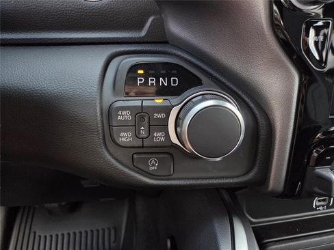 New 2026 RAM 1500 Big Horn AWD/4WD image 17