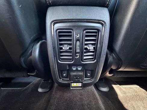 Certified 2017 Jeep Grand Cherokee Limited AWD/4WD image 31