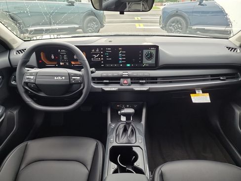 New 2026 Kia K4 EX FWD image 16