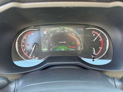 Used 2024 Toyota RAV4 XLE w/ Convenience Package AWD/4WD image 23