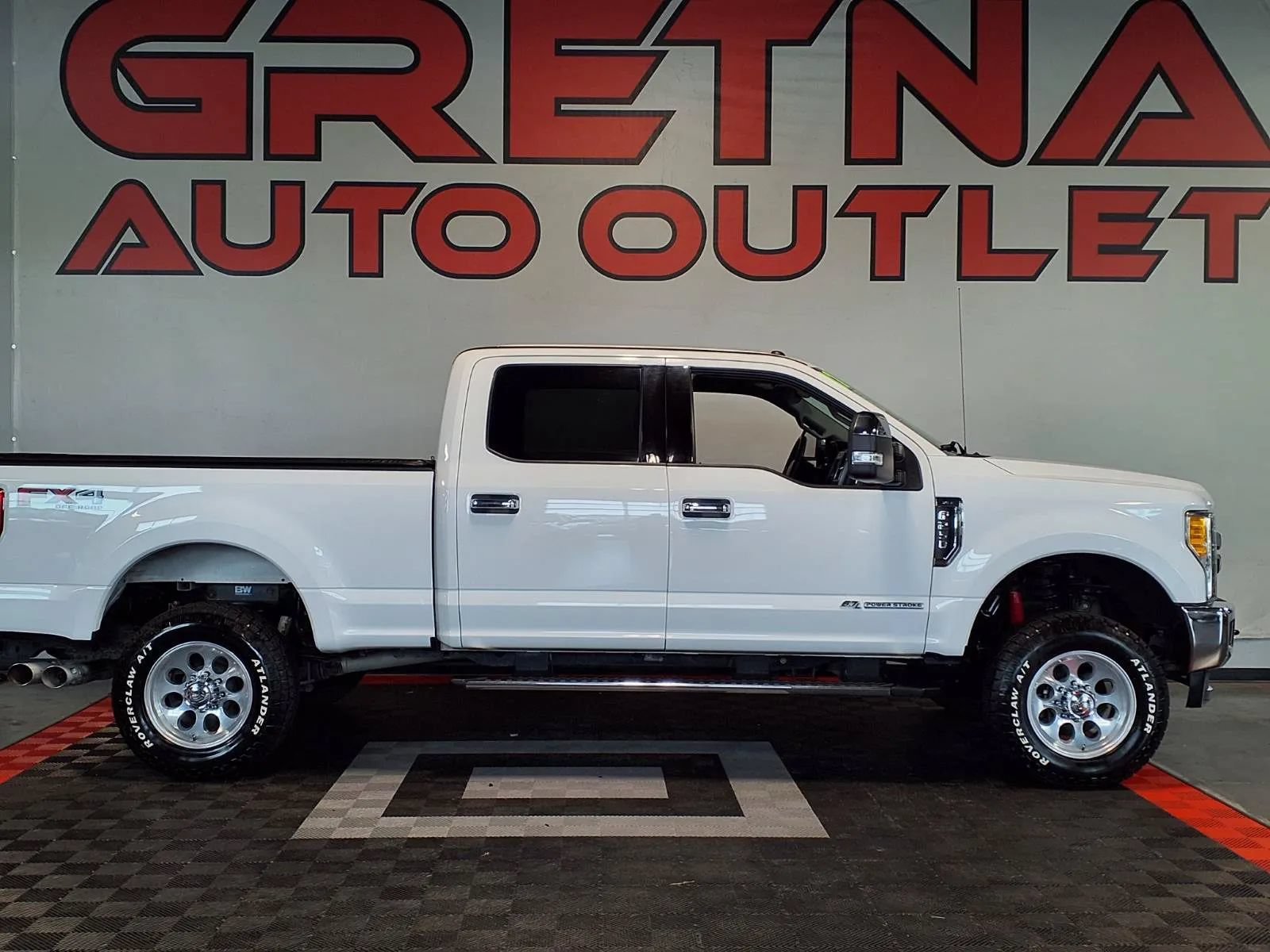 Used 2017 Ford F250 XLT w/ XLT Value Package AWD/4WD image 1