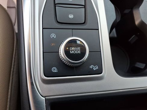Used 2020 Ford Explorer XLT w/ Equipment Group 202A AWD/4WD image 20