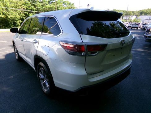 Used 2014 Toyota Highlander Plus AWD/4WD image 7