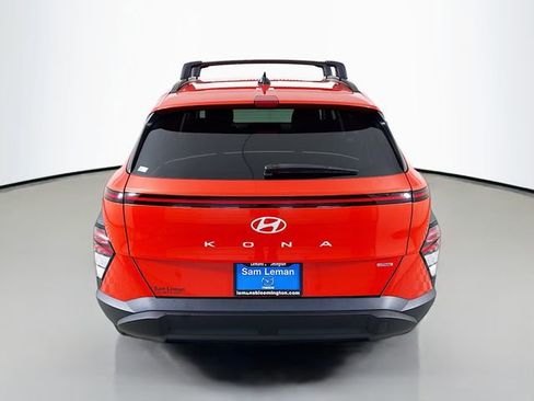 Used 2025 Hyundai Kona SEL AWD/4WD image 6