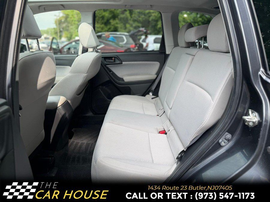 Used 2017 Subaru Forester 2.5i Premium w/ All-Weather Package AWD/4WD image 18
