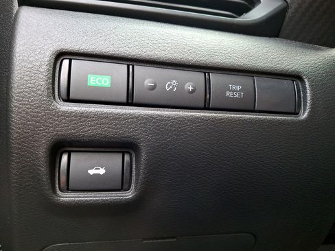 Used 2025 Nissan Sentra S FWD image 24