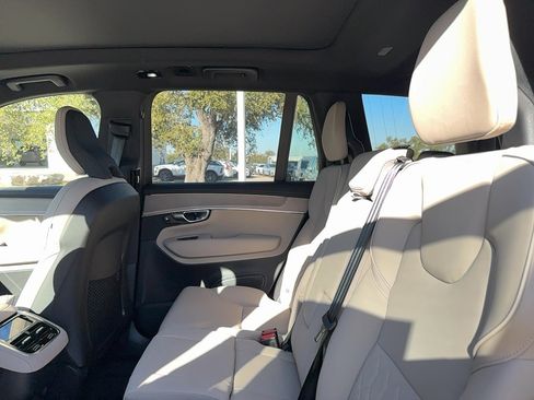 New 2026 Volvo XC90 B6 Plus w/ Protection Package Premier AWD/4WD image 14