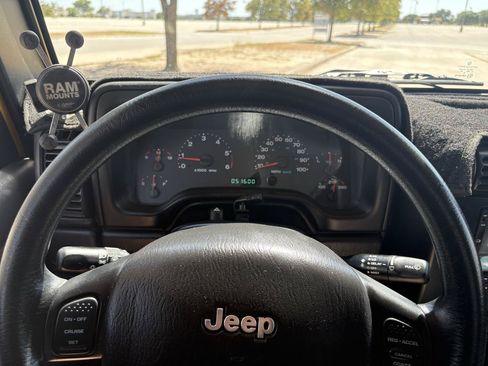 Used 2006 Jeep Wrangler X AWD/4WD image 64
