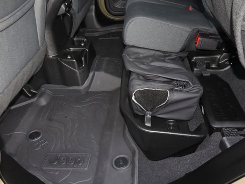 Used 2025 Jeep Gladiator Willys image 25