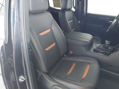 Used 2025 GMC Sierra 1500 AT4 image 28