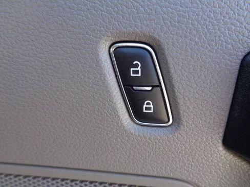 Used 2022 Ford F250 XL w/ Power Equipment Group AWD/4WD image 26