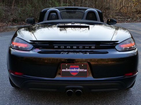 Used 2018 Porsche 718 Boxster S image 26