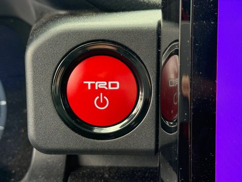 Used 2025 Toyota 4Runner TRD Off-Road Premium w/ Tow Technology Package AWD/4WD image 28