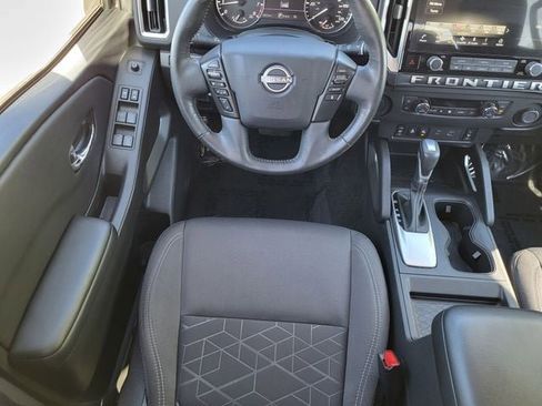 Certified 2025 Nissan Frontier SV w/ SV Convenience Package RWD image 20