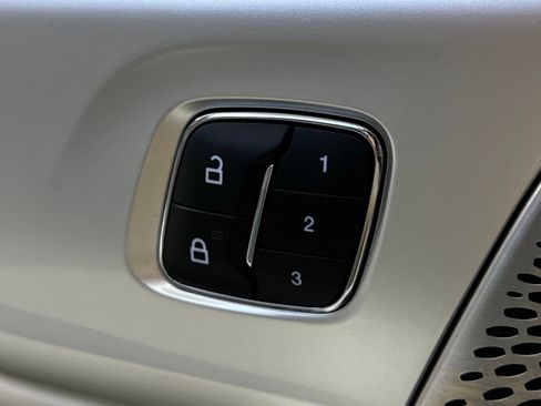 Used 2025 Lincoln Nautilus Black Label AWD/4WD image 15