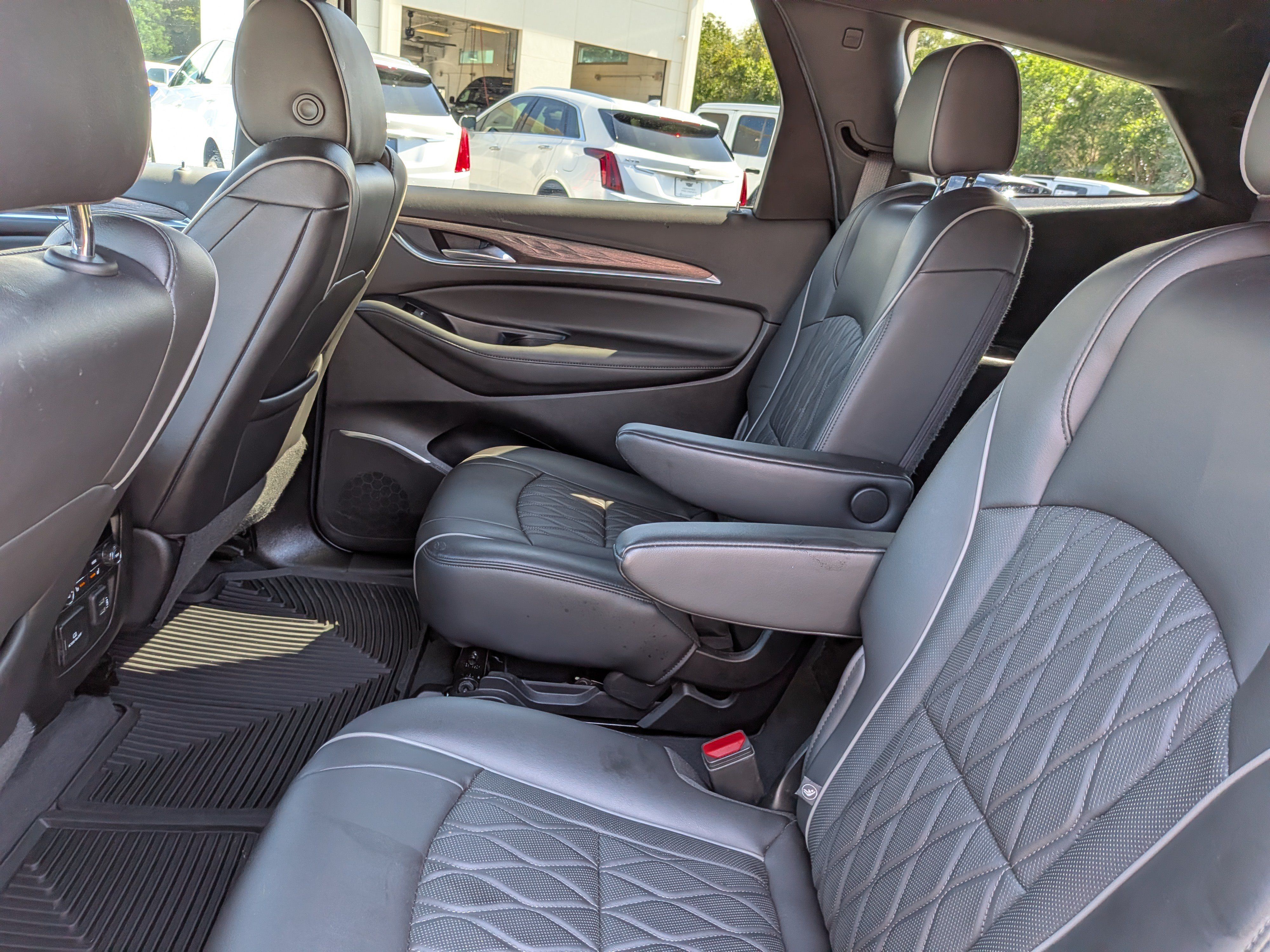 Certified 2023 Buick Enclave Avenir w/ Avenir Technology Package FWD image 17
