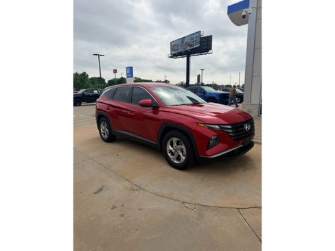 Used 2022 Hyundai Tucson SE w/ Cargo Package FWD image 1
